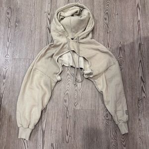 ZARA CUT OFF SWEATSHIRT